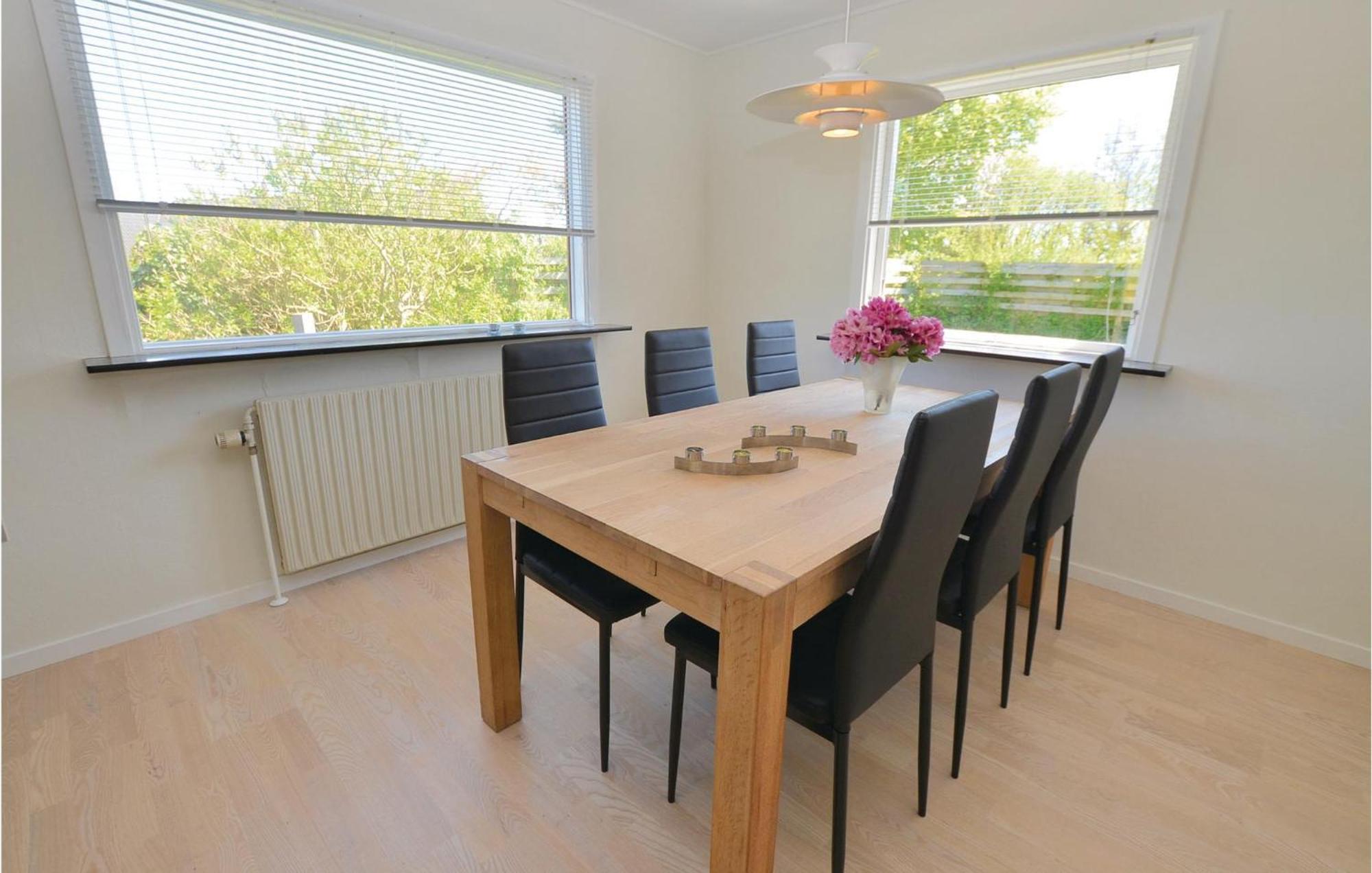 Stunning Home In Augustenborg With Kitchen Exterior foto